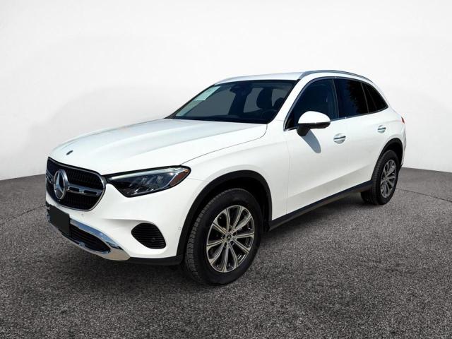 W1NKM4HB5RU043130 - 2024 MERCEDES-BENZ GLC 300 4MATIC WHITE photo 2