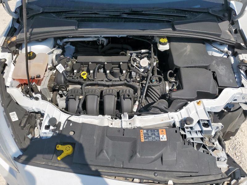 1FADP3K28HL295412 - 2017 FORD FOCUS SE WHITE photo 12