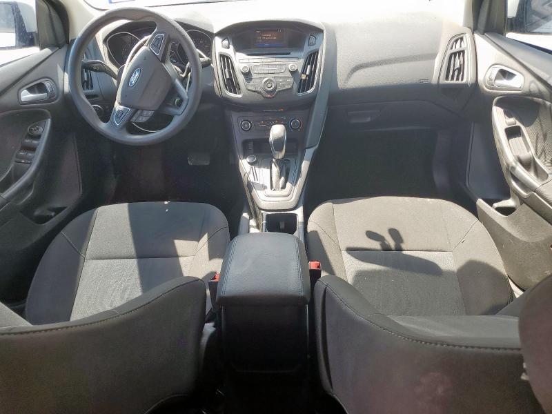 1FADP3K28HL295412 - 2017 FORD FOCUS SE WHITE photo 8