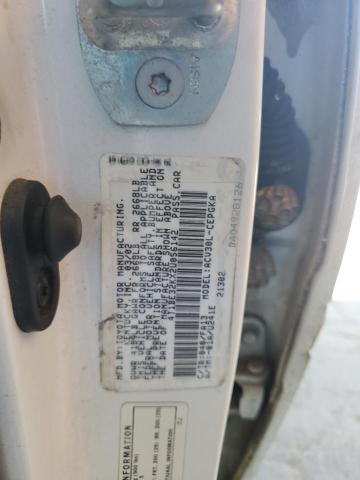 4T1BE32KX2U056142 - 2002 TOYOTA CAMRY LE 白色 照片 12