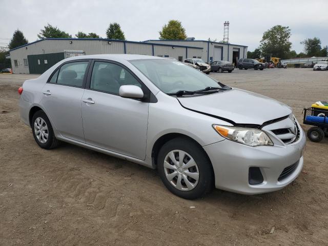 2T1BU4EE0BC700120 - 2011 TOYOTA COROLLA BASE 银色 照片 4