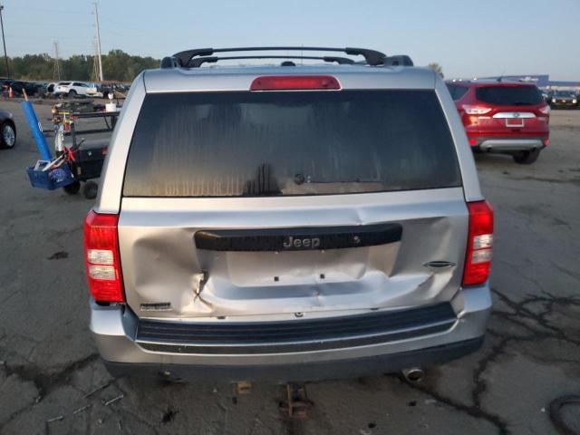 1C4NJPBA4GD732586 - 2016 JEEP PATRIOT SPORT Argent photo 6