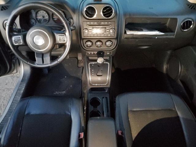 1C4NJPBA4GD732586 - 2016 JEEP PATRIOT SPORT Argent photo 8