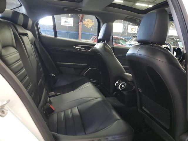 ZARFANBN9K7621749 - 2019 ALFA ROMEO GIULIA TI WHITE photo 10
