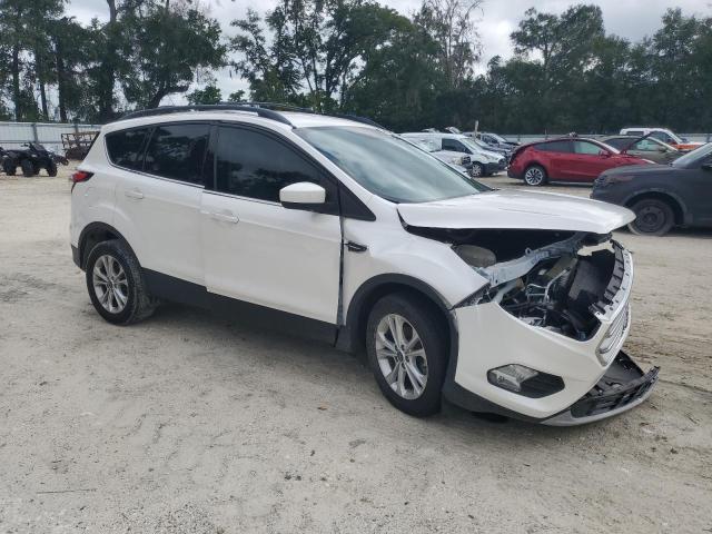 1FMCU0HD9JUD41492 - 2018 FORD ESCAPE SEL WHITE photo 4