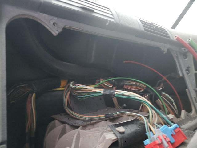 3AKJGLD56FSGB3332 - 2015 FREIGHTLINER CASCADIA 1 RED photo 8