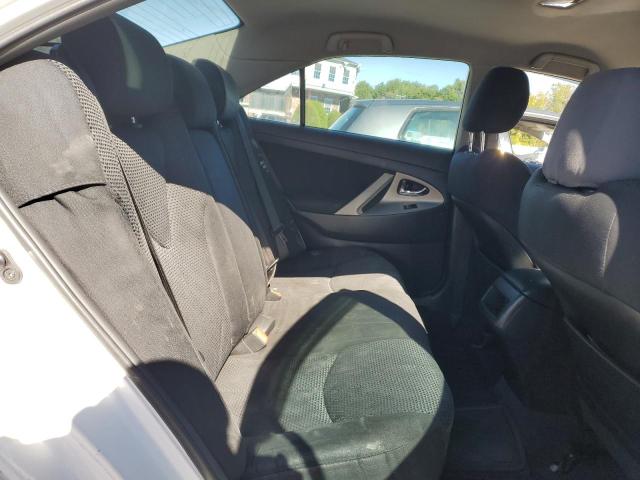 4T1BF3EK9AU577831 - 2010 TOYOTA CAMRY BASE WHITE photo 10