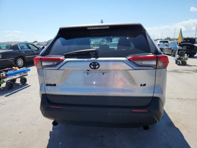 2T3H1RFVXPC231647 - 2023 TOYOTA RAV4 LE Argent photo 6