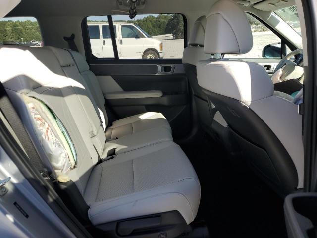 5NMP24G15RH001608 - 2024 HYUNDAI SANTA FE SEL 银色 照片 11