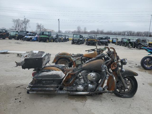 1HD1FC4187Y635789 - 2007 HARLEY-DAVIDSON FLHTCUI 烧焦的 照片 1