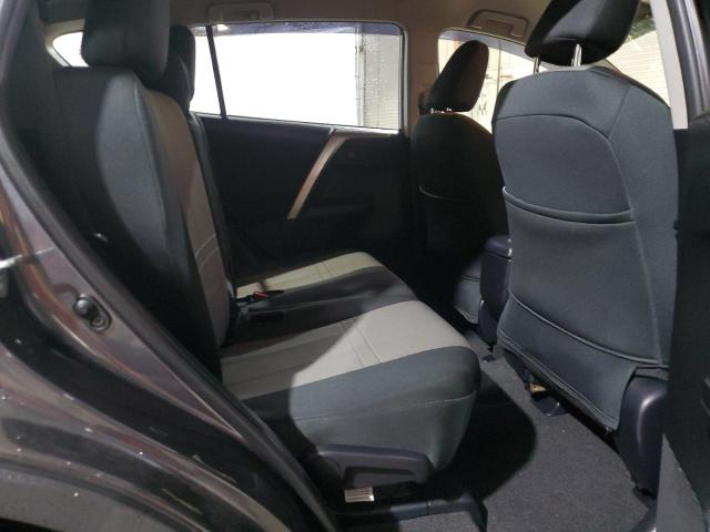 JTMBFREV6JJ213143 - 2018 TOYOTA RAV4 LE Серый фото 11