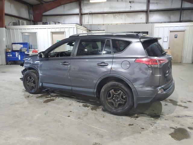 JTMBFREV6JJ213143 - 2018 TOYOTA RAV4 LE Серый фото 2
