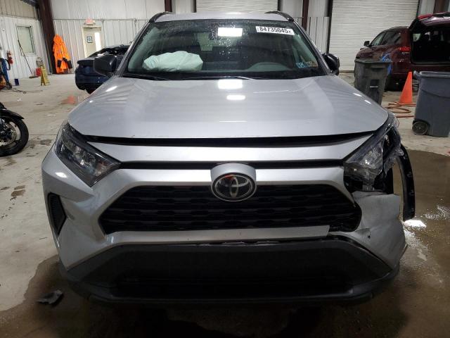 2T3F1RFV9KW077933 - 2019 TOYOTA RAV4 LE Արծաթագույն լուսանկար 5