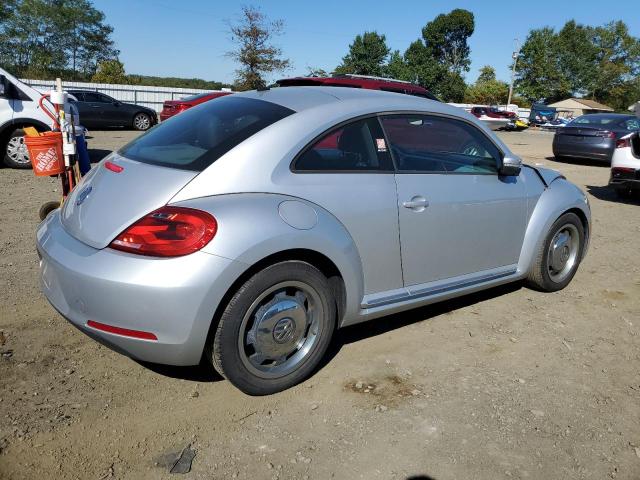 3VWHP7AT2CM627572 - 2012 VOLKSWAGEN BEETLE SILVER photo 3