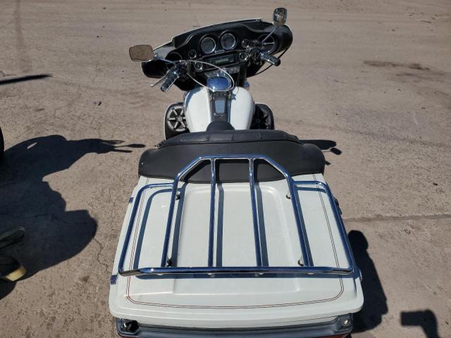 1HD1FCW1X2Y648100 - 2002 HARLEY-DAVIDSON FLHTCUI WHITE photo 6