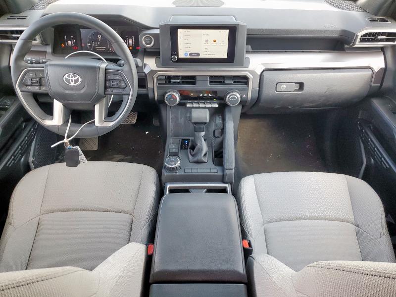 JTEVA5AR3S5002713 - 2025 TOYOTA 4RUNNER SR5 银色 照片 8