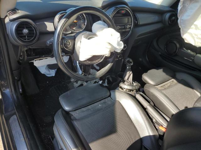 WMWXP5C5XG2D13540 - 2016 MINI COOPER BLUE photo 8