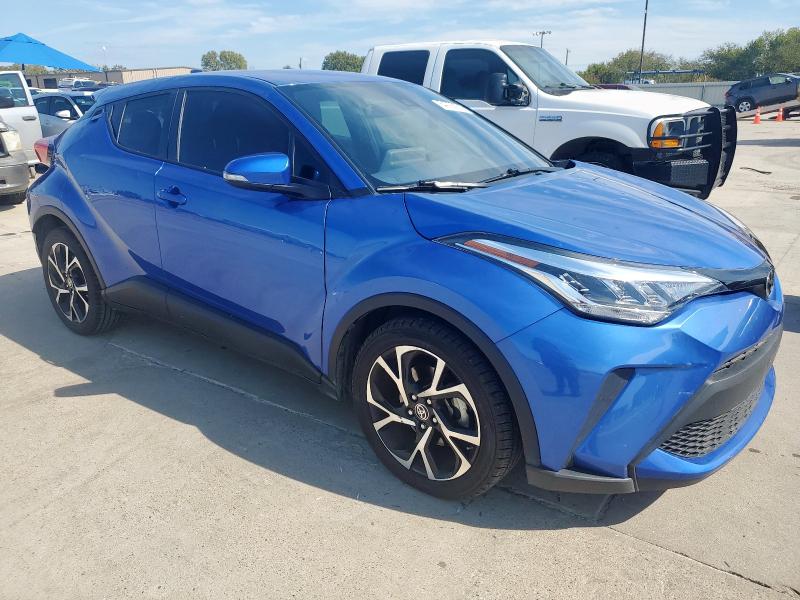 JTNKHMBX6L1083351 - 2020 TOYOTA C-HR XLE BLUE photo 4