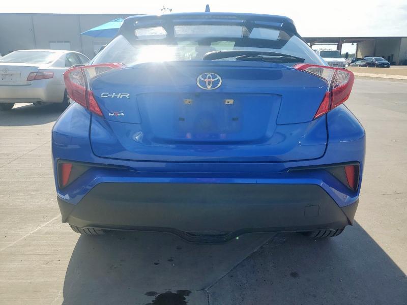 JTNKHMBX6L1083351 - 2020 TOYOTA C-HR XLE BLUE photo 6