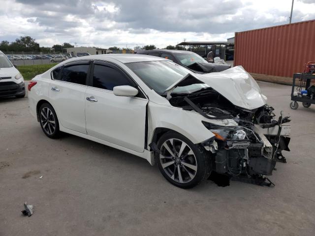 1N4AL3AP4GC184270 - 2016 NISSAN ALTIMA 2.5 WHITE photo 4