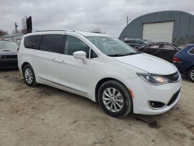 2C4RC1BG6KR680963 - 2019 CHRYSLER PACIFICA TOURING L WHITE photo 4