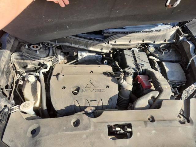 4A4AP3AUXFE031201 - 2015 MITSUBISHI OUTLANDER ES BLACK photo 11