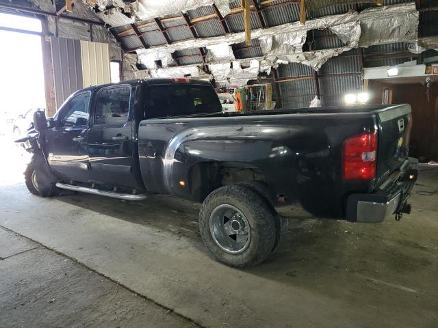 1GCJK33618F214388 - 2008 CHEVROLET SILVERADO K3500 BLACK photo 2