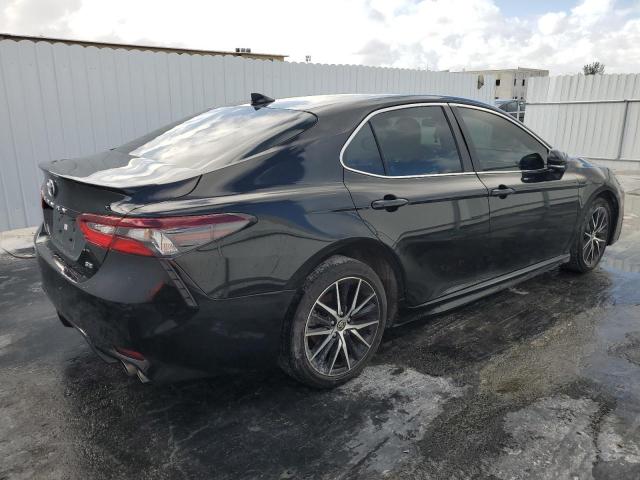 4T1G11AK2RU244686 - 2024 TOYOTA CAMRY SE NIGHT SHADE BLACK photo 3