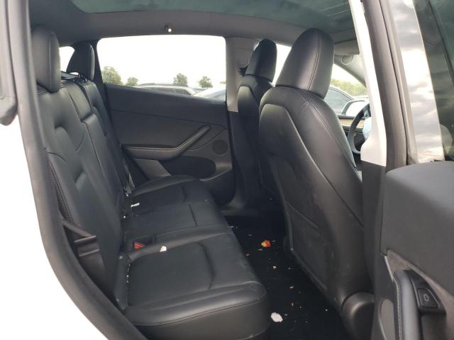 7SAYGDEE1NA019014 - 2022 TESLA MODEL Y WHITE photo 10