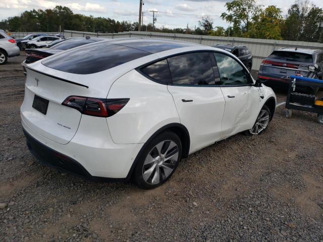 7SAYGDEE1NA019014 - 2022 TESLA MODEL Y WHITE photo 3