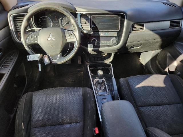 JA4AD3A35JZ035935 - 2018 MITSUBISHI OUTLANDER SE Qırmızı foto 8