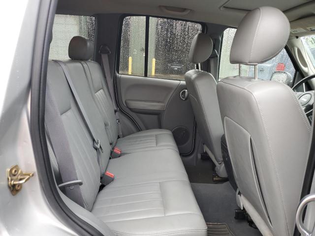 1J4GK38K06W117660 - 2006 JEEP LIBERTY RENEGADE 银色 照片 11