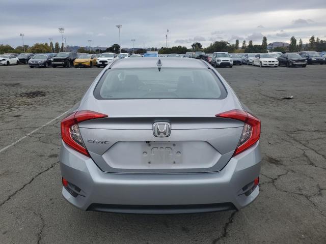 2HGFC2F75JH533073 - 2018 HONDA CIVIC EX Күміс фото 6