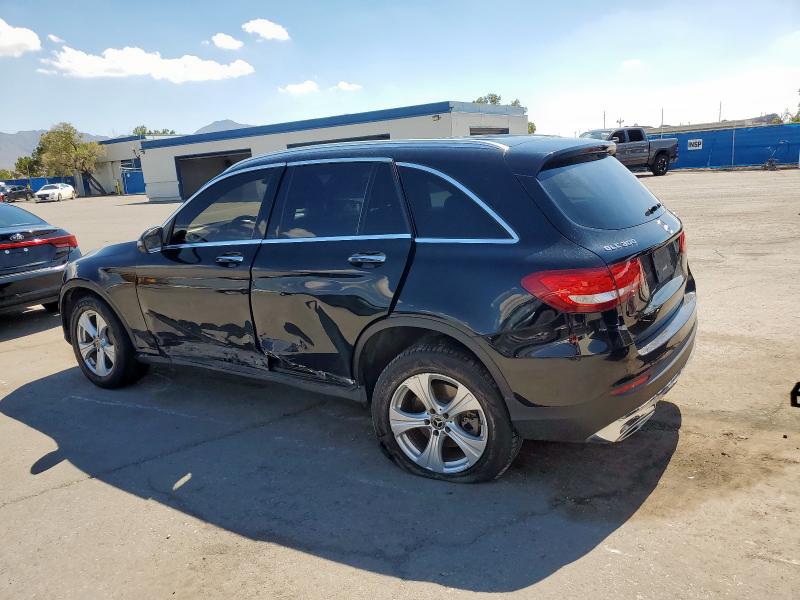 WDC0G4KB9JV107290 - 2018 MERCEDES-BENZ GLC 300 4MATIC BLACK photo 2