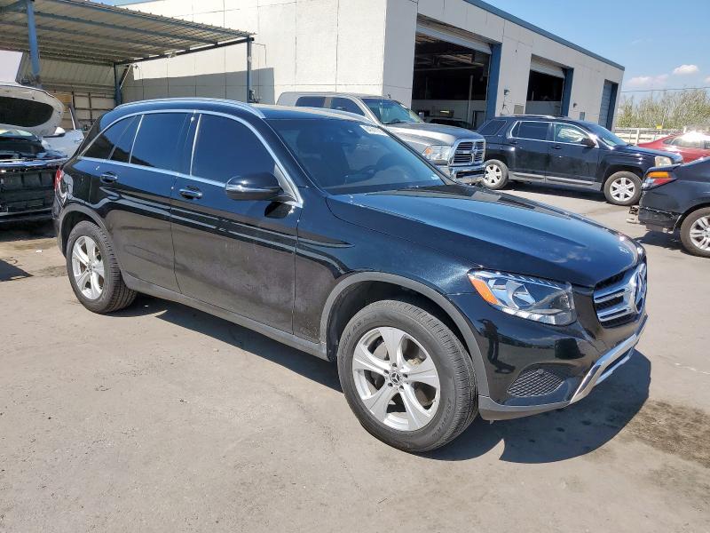 WDC0G4KB9JV107290 - 2018 MERCEDES-BENZ GLC 300 4MATIC BLACK photo 4