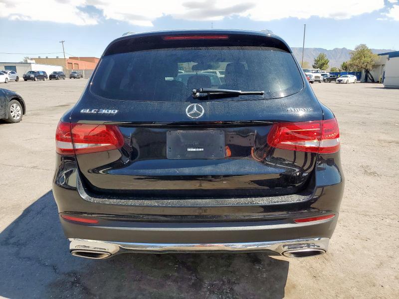 WDC0G4KB9JV107290 - 2018 MERCEDES-BENZ GLC 300 4MATIC BLACK photo 6