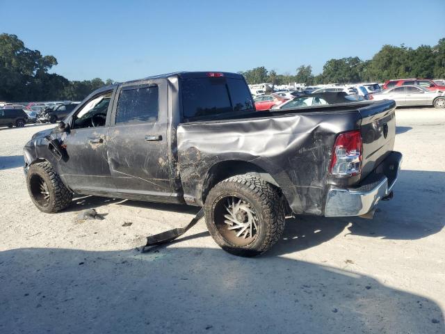 3C6RR6LT8JG154370 - 2018 RAM 1500 SLT Черный фото 2