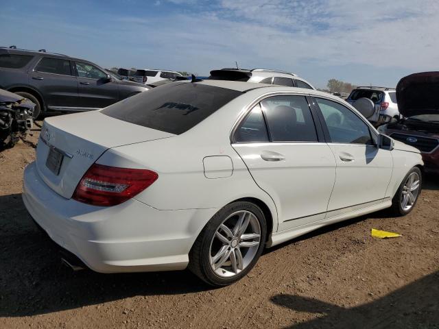 WDDGF8BB9CR197833 - 2012 MERCEDES-BENZ C 300 4MATIC WHITE photo 3