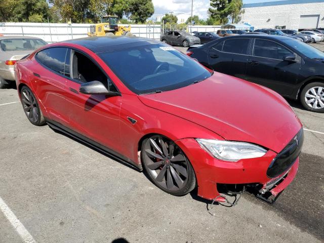 5YJSA1E41GF120215 - 2016 TESLA MODEL S RED photo 4