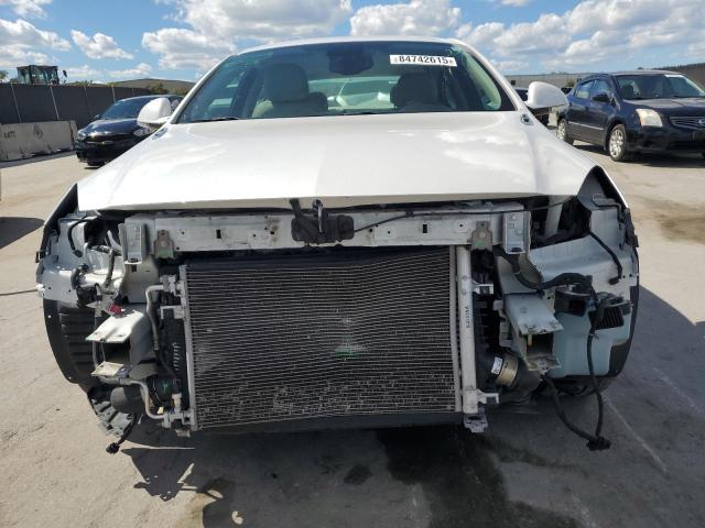 2G4GK5EX4G9130628 - 2016 BUICK REGAL Ақ фото 5