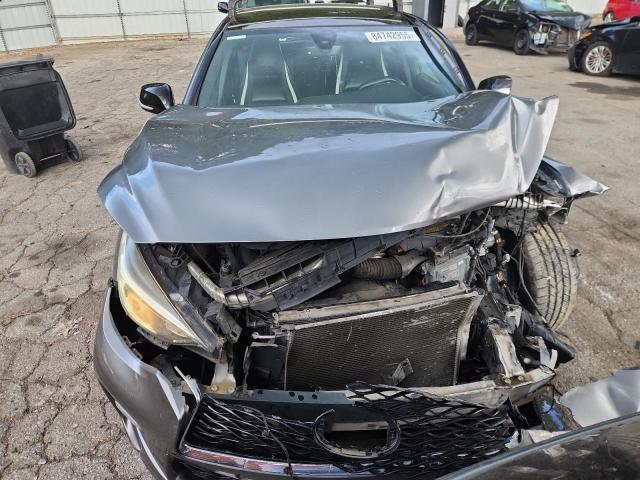 SJKCH5CP9HA018902 - 2017 INFINITI QX30 BASE GRAY photo 5