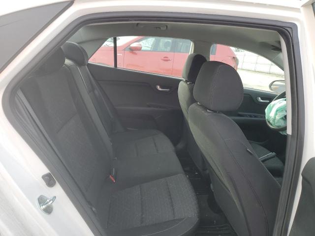 3KPA24AD5ME392722 - 2021 KIA RIO LX WHITE photo 10