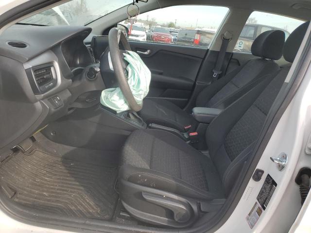 3KPA24AD5ME392722 - 2021 KIA RIO LX WHITE photo 7