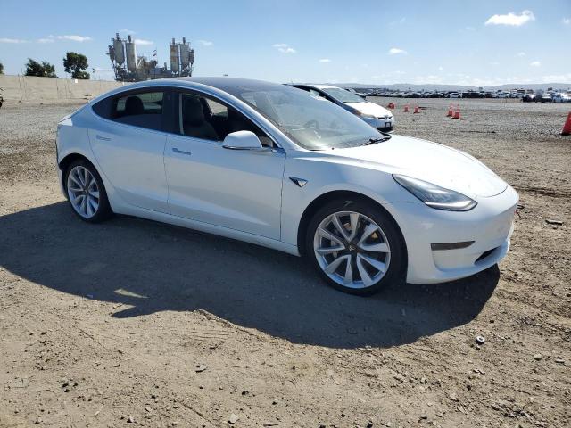 5YJ3E1EBXLF638681 - 2020 TESLA MODEL 3 Белый фото 4