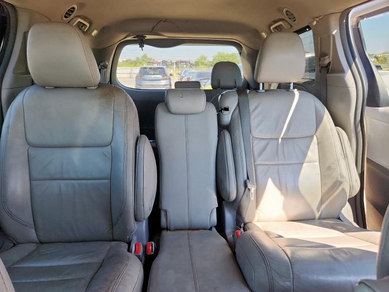 5TDYZ3DC3JS920329 - 2018 TOYOTA SIENNA XLE Srebrny zdjęcie 10