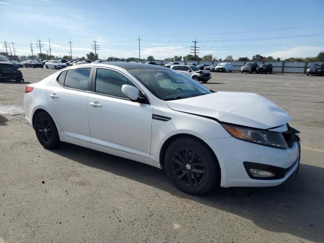 KNAGM4A79C5279829 - 2012 KIA OPTIMA LX WHITE photo 4