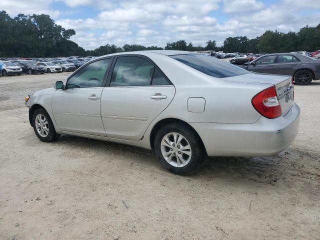 4T1BF32K34U081013 - 2004 TOYOTA CAMRY LE Argent photo 2