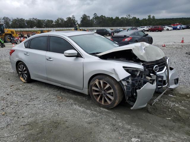 1N4AL3AP0HC210753 - 2017 NISSAN ALTIMA 2.5 银色 照片 4