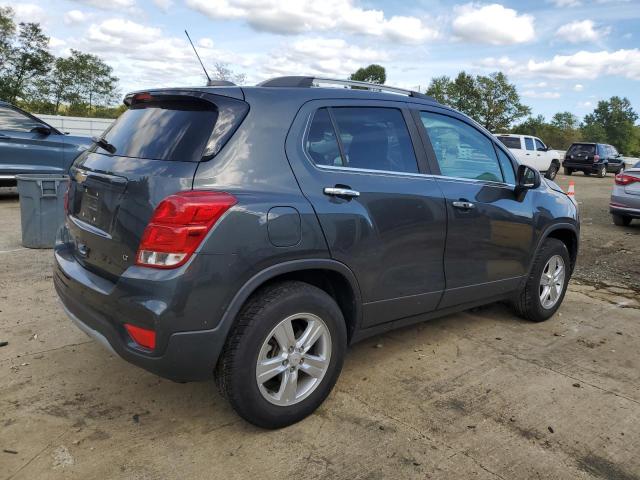KL7CJPSB2JB718170 - 2018 CHEVROLET TRAX 1LT رمادي صورة 3