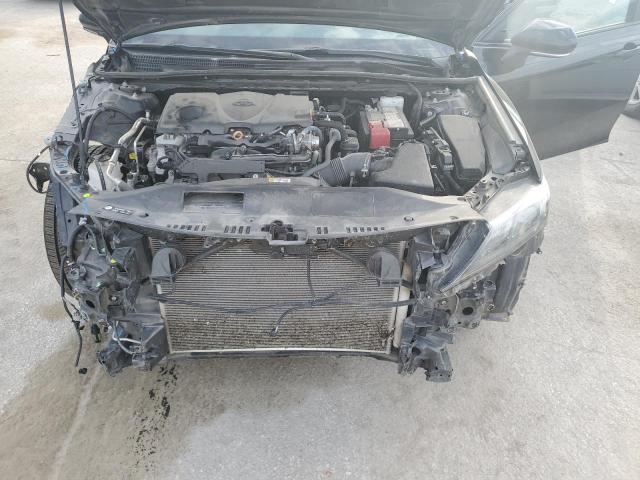 4T1T11BK5NU061290 - 2022 TOYOTA CAMRY SE შავი ფოტო 11